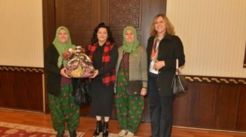 Kadın Girişimcilerden Vali Civelek&rsquo;e Y&ouml;resel &Uuml;r&uuml;n