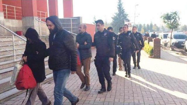 Kocaeli'nde 'bylock' Kullanan 16 Öğretmen Adliyeye Sevk Edildi