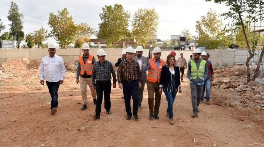 T&uuml;t&uuml;nc&uuml;&rsquo;den Liseye Bah&ccedil;e Hediyesi