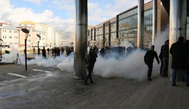 Van Büyükşehir Belediye Başkanı Gözaltına Alındı (3)