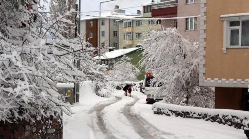 Ardahan'ın Posof Il&ccedil;esinde Okullara Kar Tatili (2)