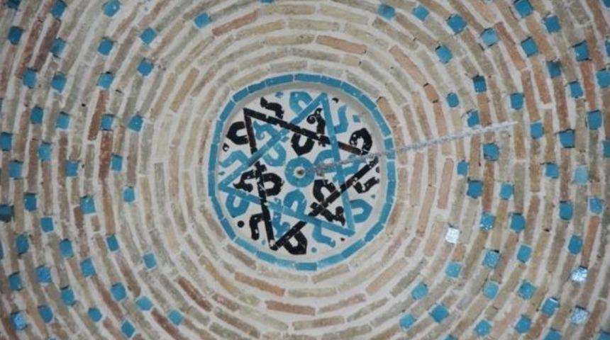 Sel&ccedil;uklu Yıldızı G&ouml;z Kamaştırıyor