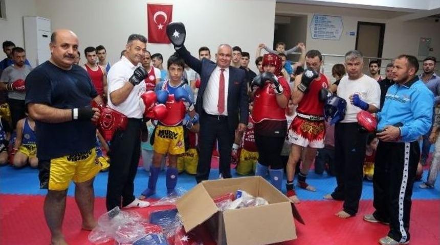 Başkan Tollu&rsquo;dan Sporculara Moral Ziyareti