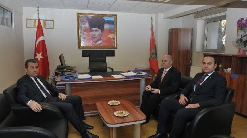 Eskişehir Valisi Azmi &Ccedil;elik, "zorda Kalmış İnsana Yardım Vicdani Bir Meseledir"