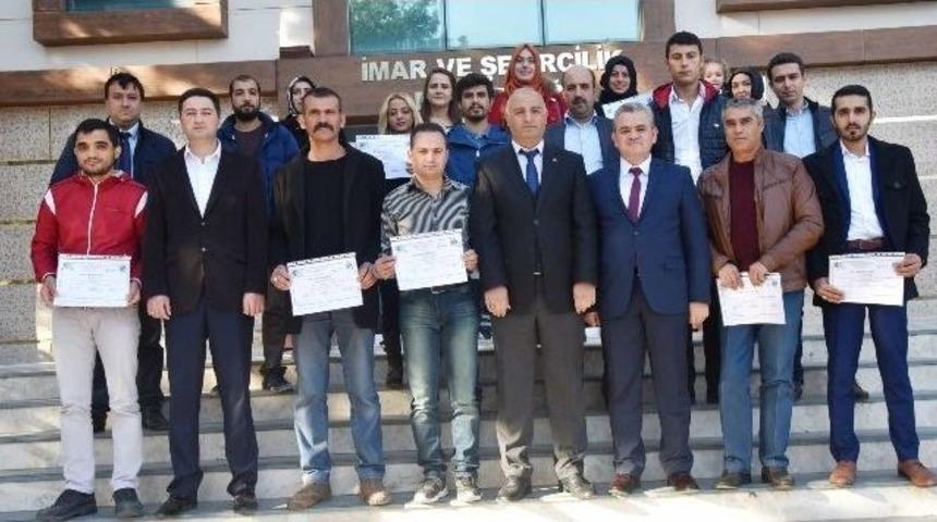 Gen&ccedil; Girişimciler Sertifikalarını Aldı