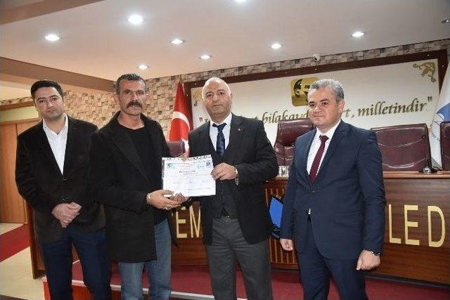 Genç Girişimciler Sertifikalarını Aldı