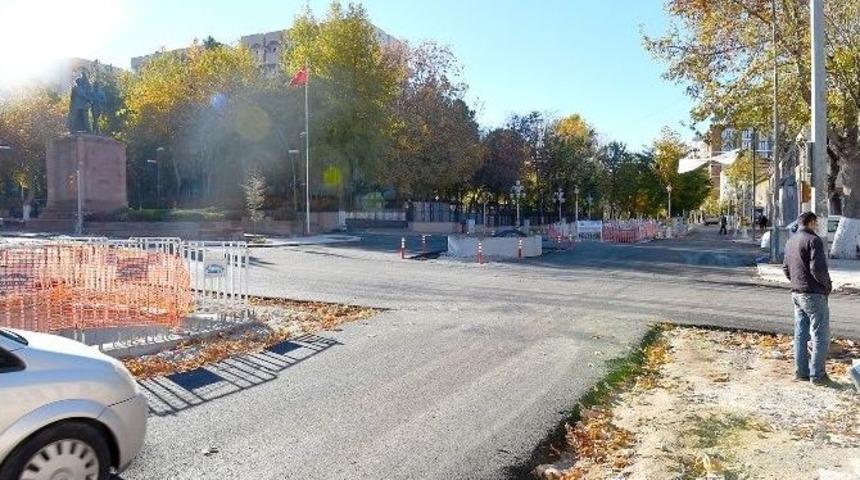 Kanalboyu Kavşağı Hizmete Girdi