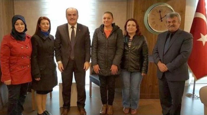 Okul Y&ouml;neticilerinden G&uuml;rlesin&rsquo;e Teşekk&uuml;r