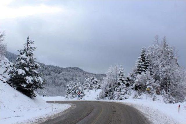 Kastamonu'da Kar Ulaşımı Aksattı