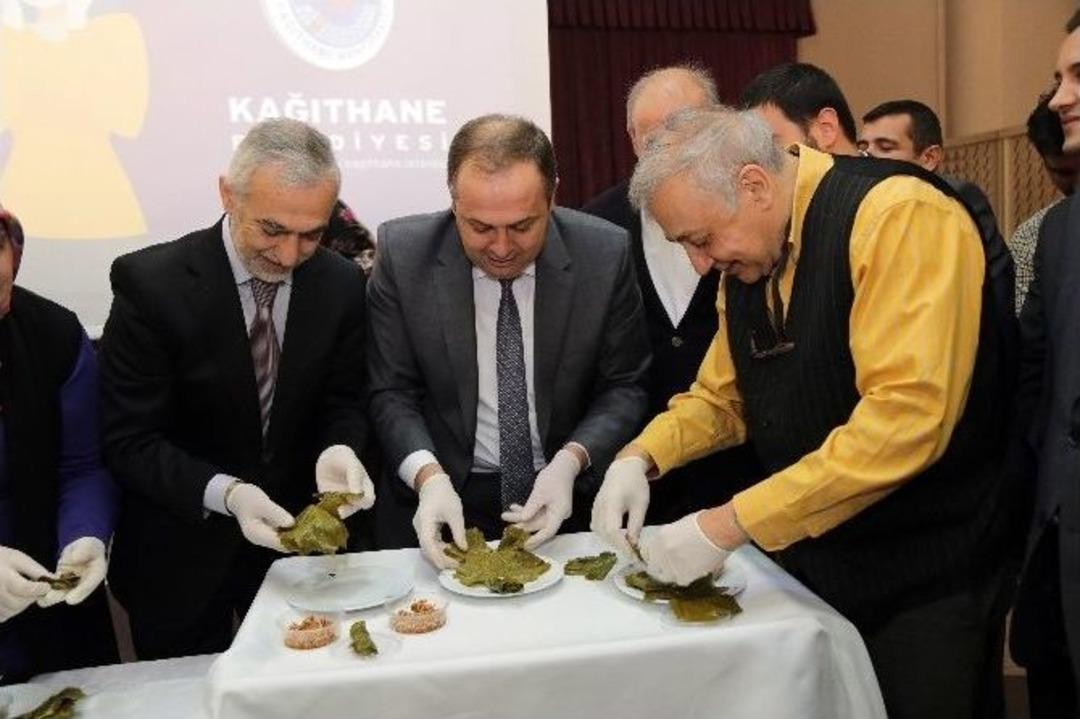 Kağıthane&rsquo;de "en &Ccedil;ok Kadınla Yaprak Dolma Sarma&rdquo; Rekoru Kırıldı