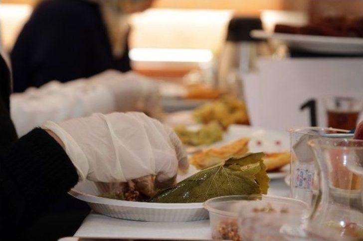 Kağıthane’de "en Çok Kadınla Yaprak Dolma Sarma” Rekoru Kırıldı G2