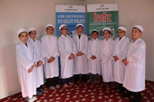 Vuslat Derneği, &Uuml;cretsiz İslami Eğitim Veriyor 1
