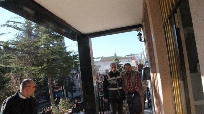 Bilecik&rsquo;teki Fet&ouml; Operasyonunda G&ouml;zaltına Alınan 10 Kişi Hakim Karşısına &Ccedil;ıkarıldı