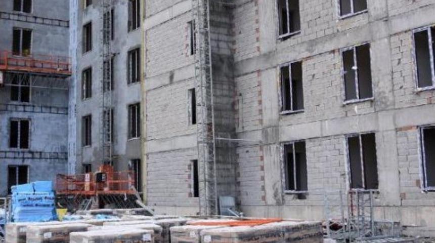 Dış Cephe Asans&ouml;r&uuml; Koptu; 2 Iş&ccedil;i &Ouml;ld&uuml;