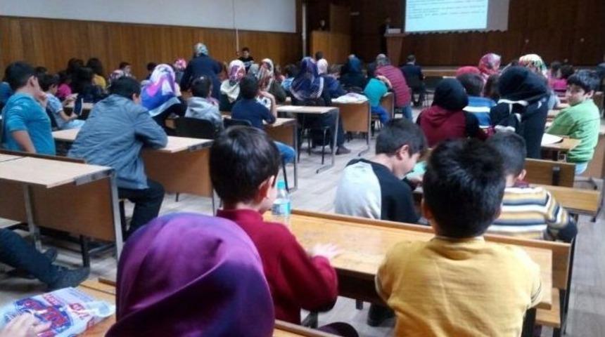 Karab&uuml;k&rsquo;te "hoca Ahmet Yesevi" Konferansı Yapıldı