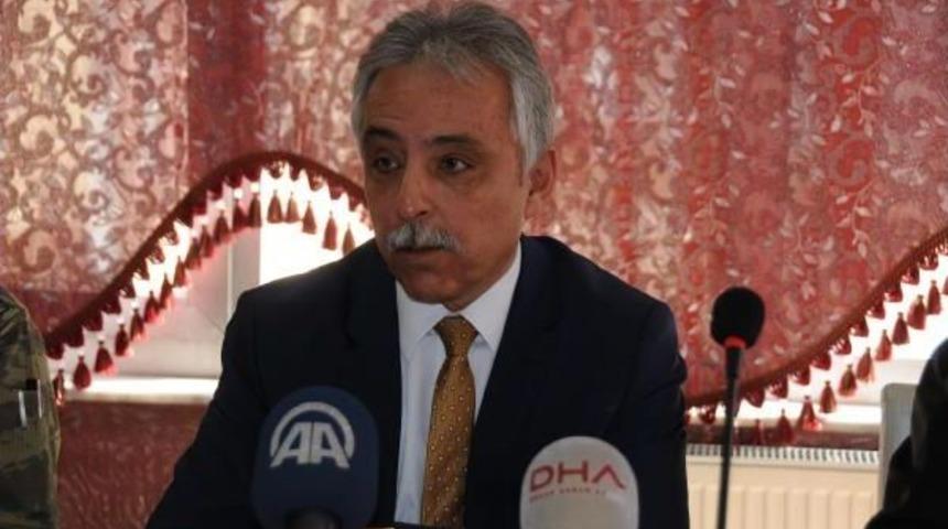 Hakkari Valisi Toprak, Kanaat &Ouml;nderleriyle Toplantı Yaptı