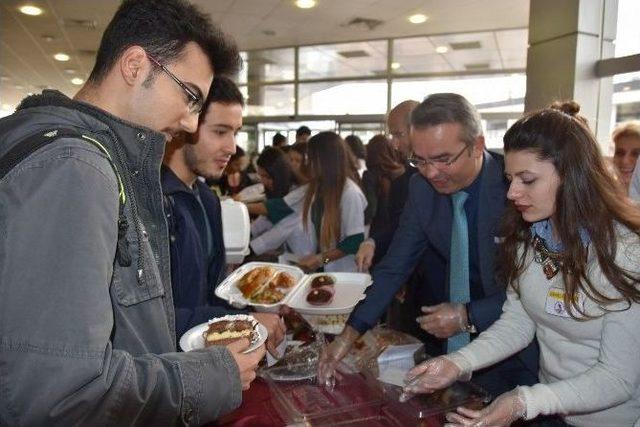 Öğrencilerden Lösemili Çocuklar İçin Kermes