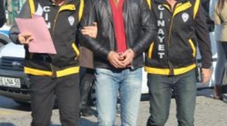 Gen&ccedil; &Ouml;ğretmene Maganda Kurşunu