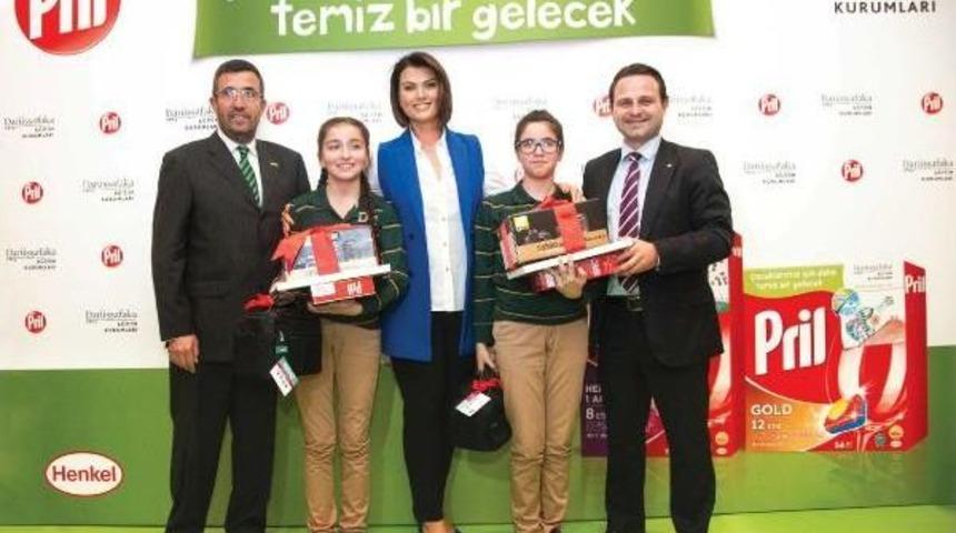 Dar&uuml;şşafakalı &Ouml;ğrencilerin Resimleri Pril Ambalajlarında