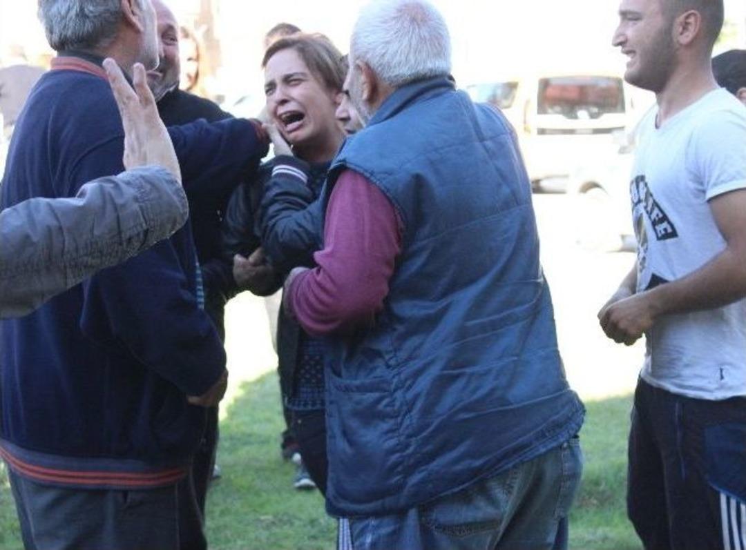 Kamyonun Altında Kalan Elektrikli Bisiklet S&uuml;r&uuml;c&uuml;s&uuml; &Ouml;ld&uuml;