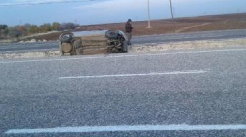 Kontrolden &Ccedil;ıkan Otomobil Takla Attı