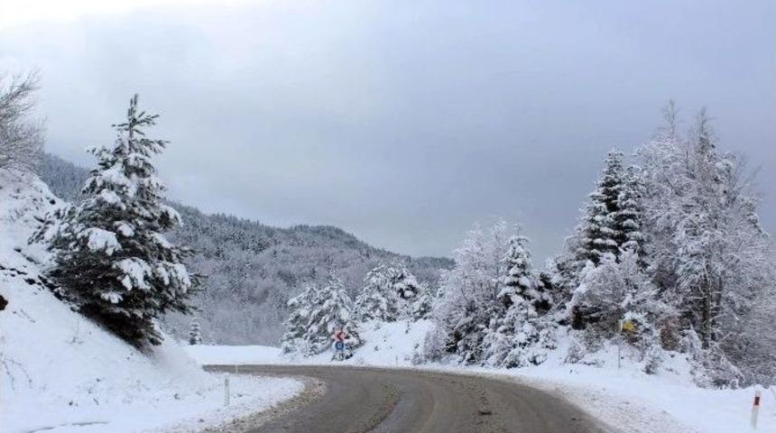 Kastamonu&rsquo;nun Y&uuml;ksek Kesimlerinde Kar Etkili Oldu