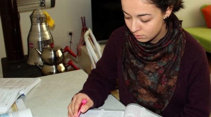 Kpss&rsquo;de Sınav Yeri Konya &Ccedil;ıkan Ankaralı Adayın Hayalleri Yıkıldı