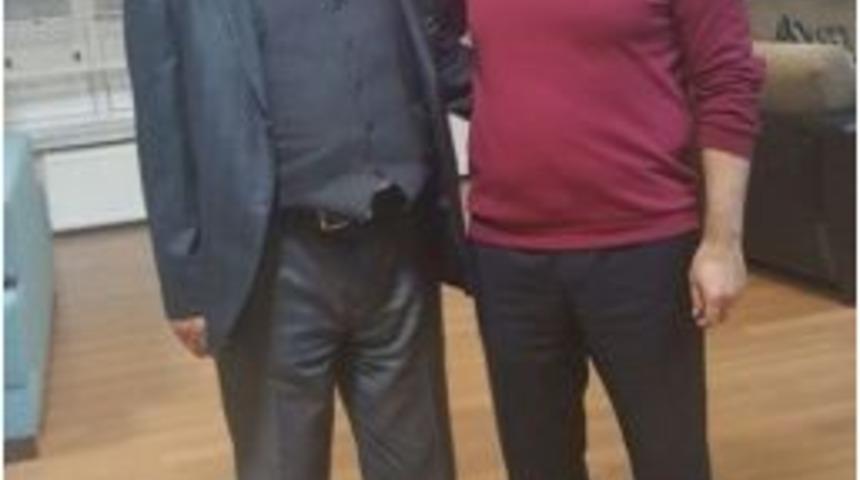 M&uuml;d&uuml;r Altuner&rsquo;den &Ouml;mer Halisdemir&rsquo;in Babasına Ziyaret