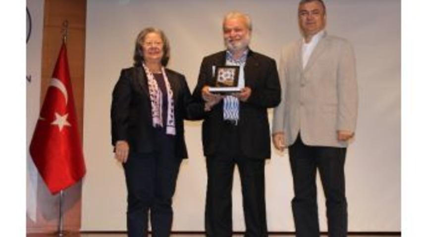 Nedim G&uuml;rsel, Edebiyatının 50. Yıld&ouml;n&uuml;m&uuml;n&uuml; İa&uuml;&rsquo;de Kutladı