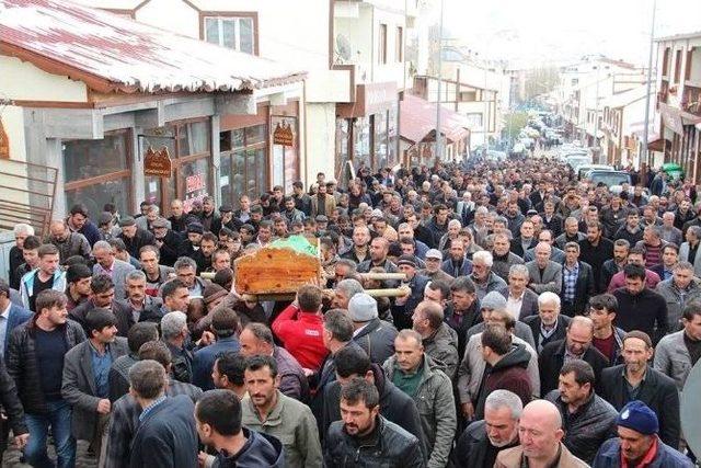 Muhtarın Ani Vefatı Narman’ı Yasa Boğdu