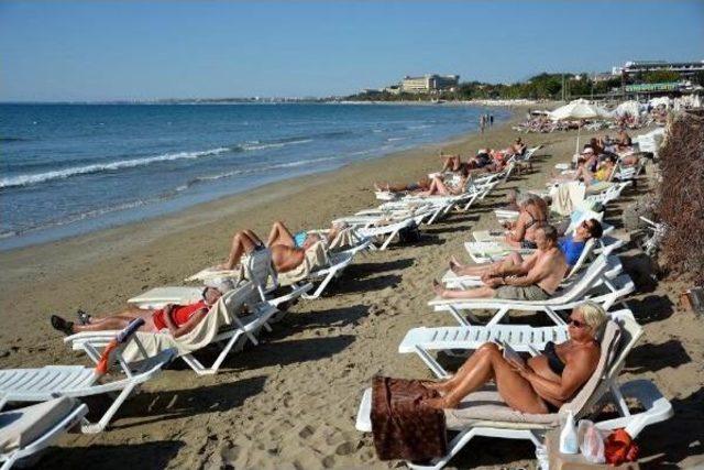 Manavgat'ta Turistlerin Deniz Keyfi