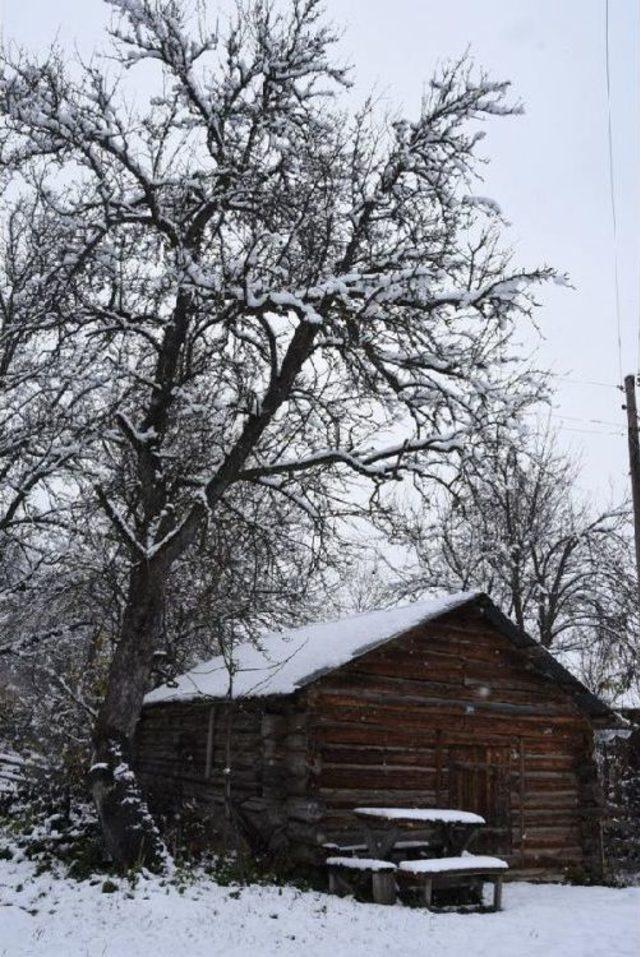 Sinop’A Mevsimin Ilk Karı Yağdı