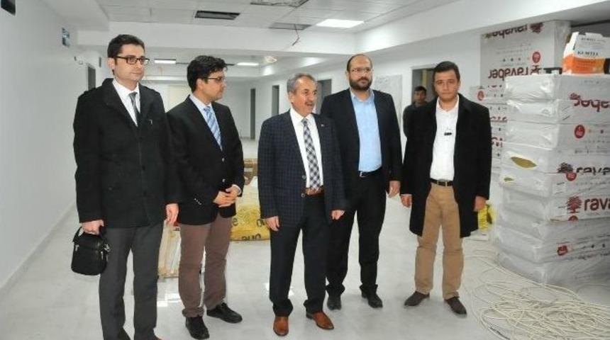 Başkan Akkaya Tadilat &Ccedil;alışmalarını İnceledi