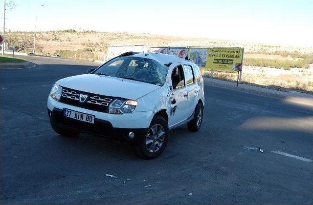 Takla Atan L&uuml;ks Ara&ccedil;taki 3 Kişi Yaralandı 2