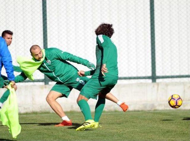 Bursaspor'da Önce Kahvaltı Sonra Antrenman