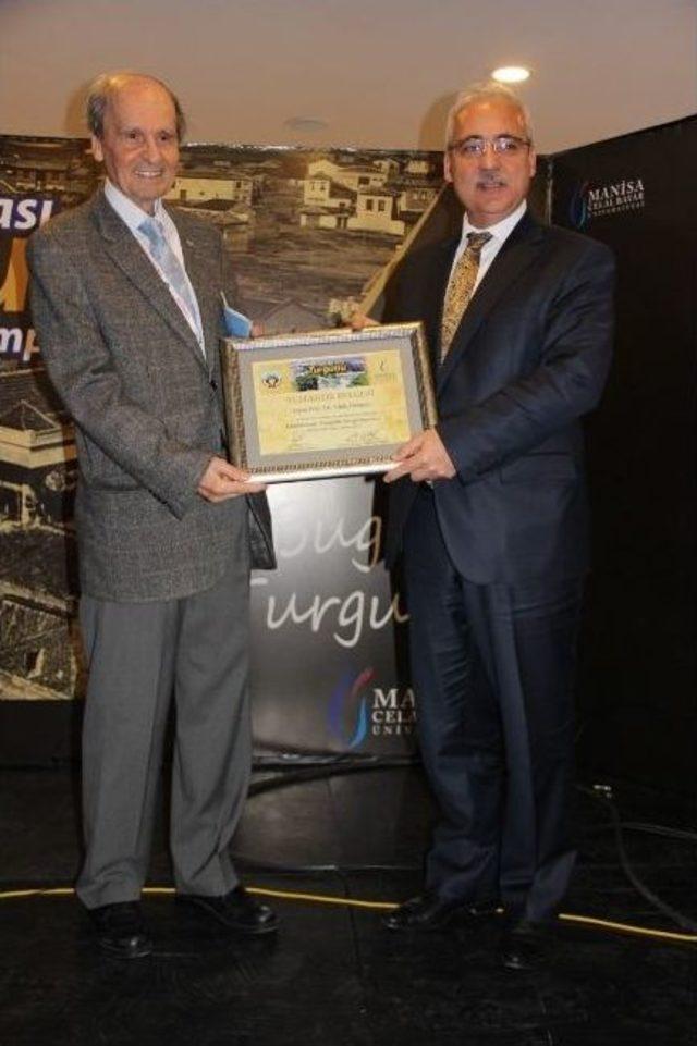 Turgutlu&rsquo;nun D&uuml;n&uuml; Ve Bug&uuml;n&uuml; Masaya Yatırıldı 3