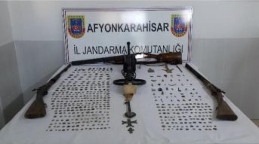 Define Acılarına Jandarma Baskını