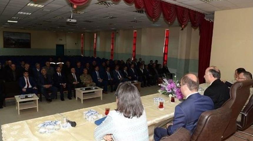 Vali Azizoğlu, Kara&ccedil;oban Ve Hınıs İl&ccedil;elerinde İncelemede Bulundu