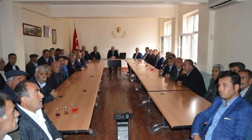 Besni&rsquo;de Muhtarlar Toplantısı Ger&ccedil;ekleştirildi