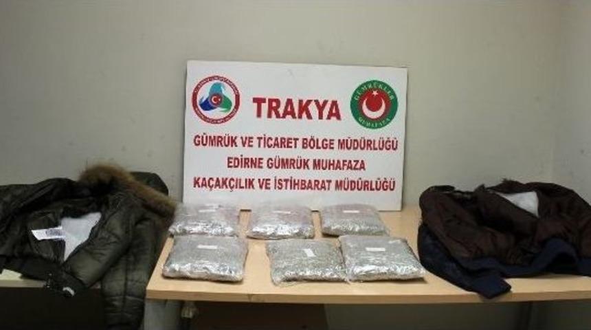 Kapıkule&rsquo;de 3 Kilo Esrar Ele Ge&ccedil;irildi