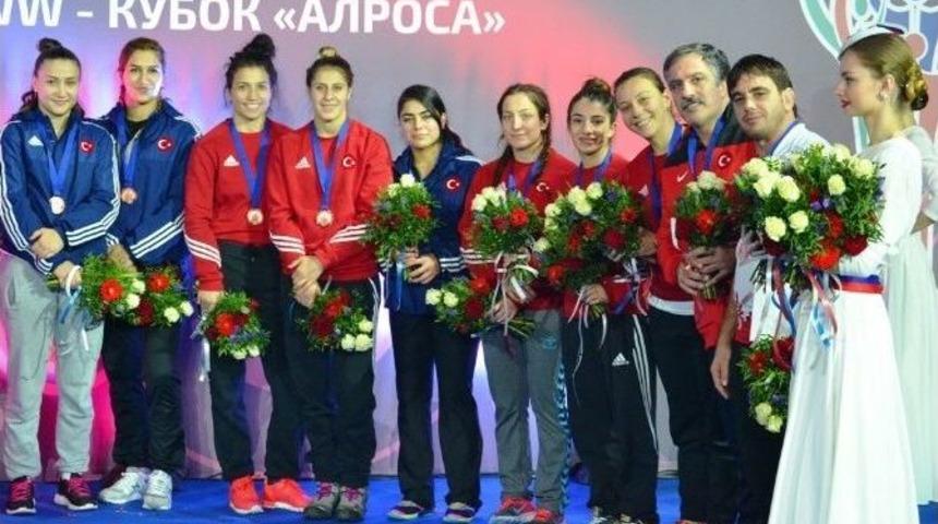 Rusya&rsquo;dan &Uuml;&ccedil;&uuml;nc&uuml;l&uuml;k Geldi