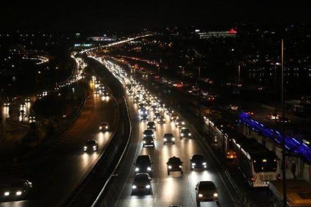 İstanbul'da Trafik Yoğunluğu...