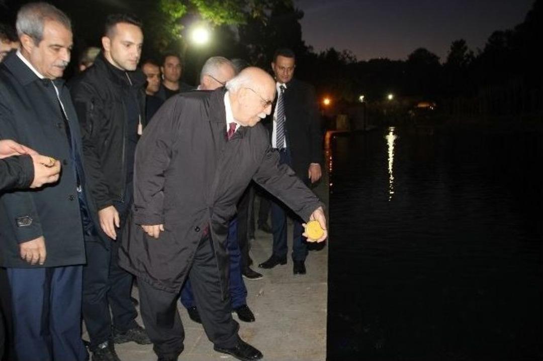 Bakan Avcı Şanlıurfa M&uuml;zelerini Gezdi, Balıklıg&ouml;l&rsquo;de Balıklara Yem Attı