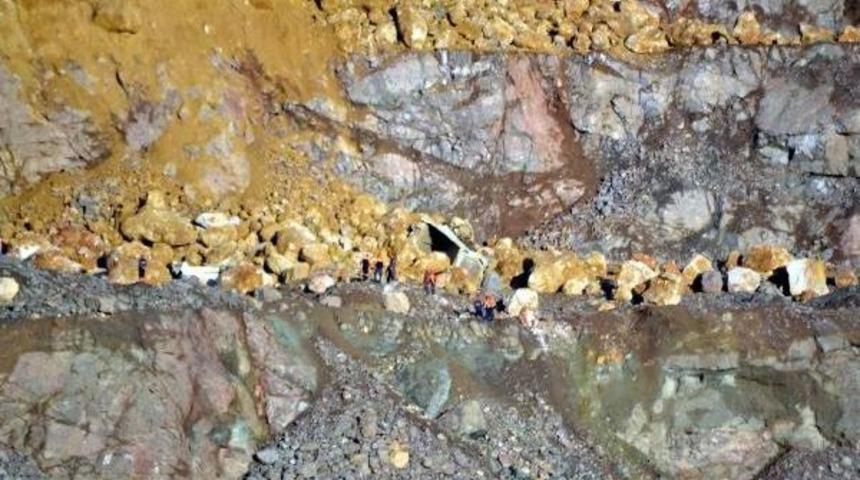 Siirt'te Bakır Madeninde Facia; 3 Iş&ccedil;i &Ouml;ld&uuml;, 12 Iş&ccedil;i Aranıyor- Fotoğraflar