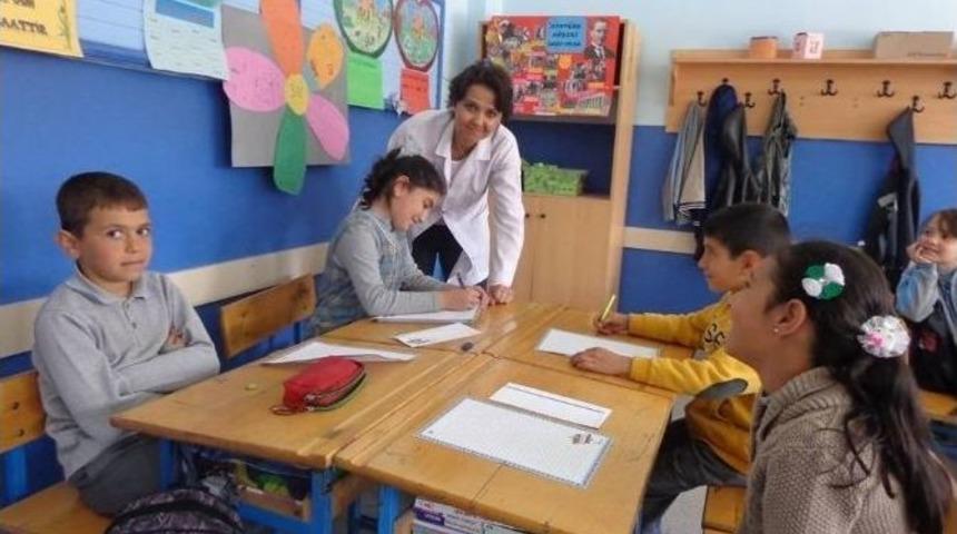 Erzincan&rsquo;da Ptt&rsquo;den &Ouml;ğretmenlere 24 Kasım İndirimi