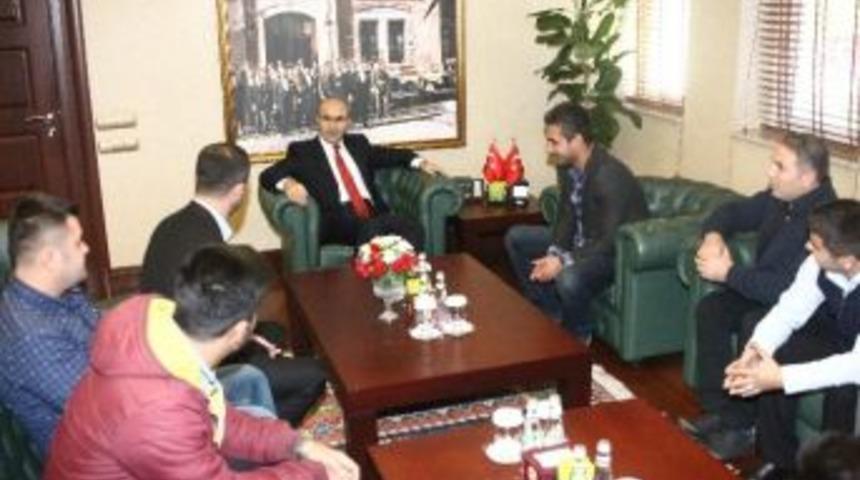 Ma&ccedil; Yapan Şehit Yakınları Vali Demirtaş&rsquo;ı Ziyaret Etti