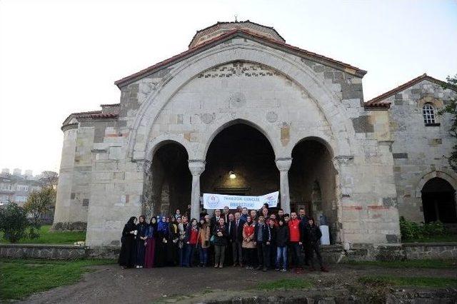 Trabzon’da Gençler Sabah Namazında Buluştular