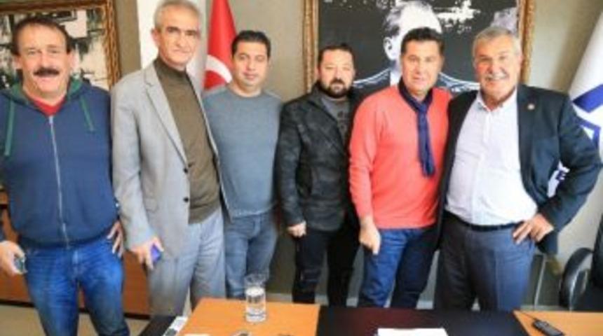 Başkan Kocadon, Misafirlerini Akyarlar&rsquo;daki Makamında Ağırladı