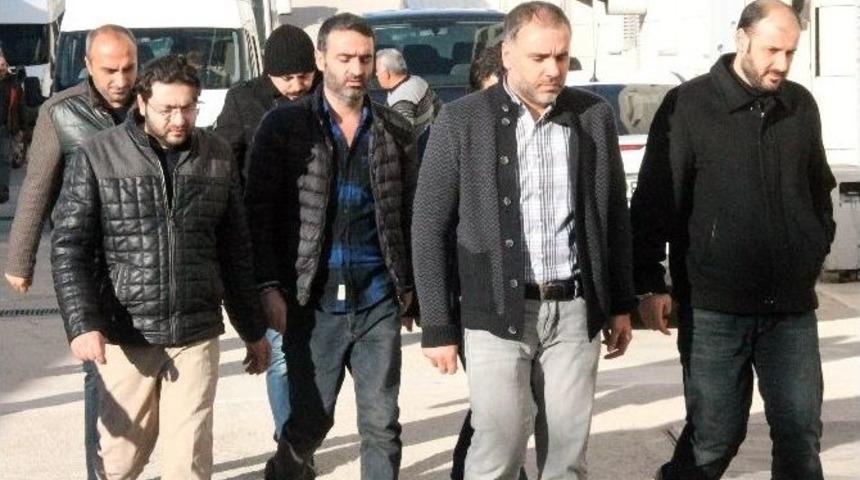 Fet&ouml; Soruşturmasında 32 Sağlık &Ccedil;alışanı Adliyeye Sevk Edildi