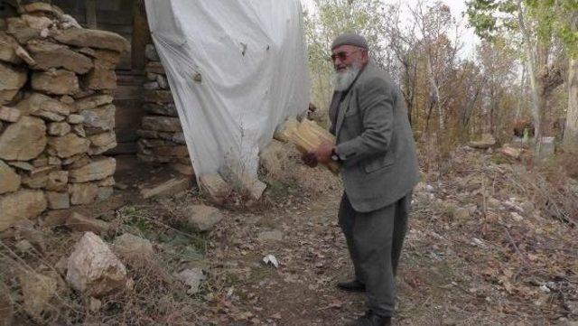 Eşi Ve 9 &Ccedil;ocuğu Gitti, K&ouml;yde Tek Başına Kaldı 3